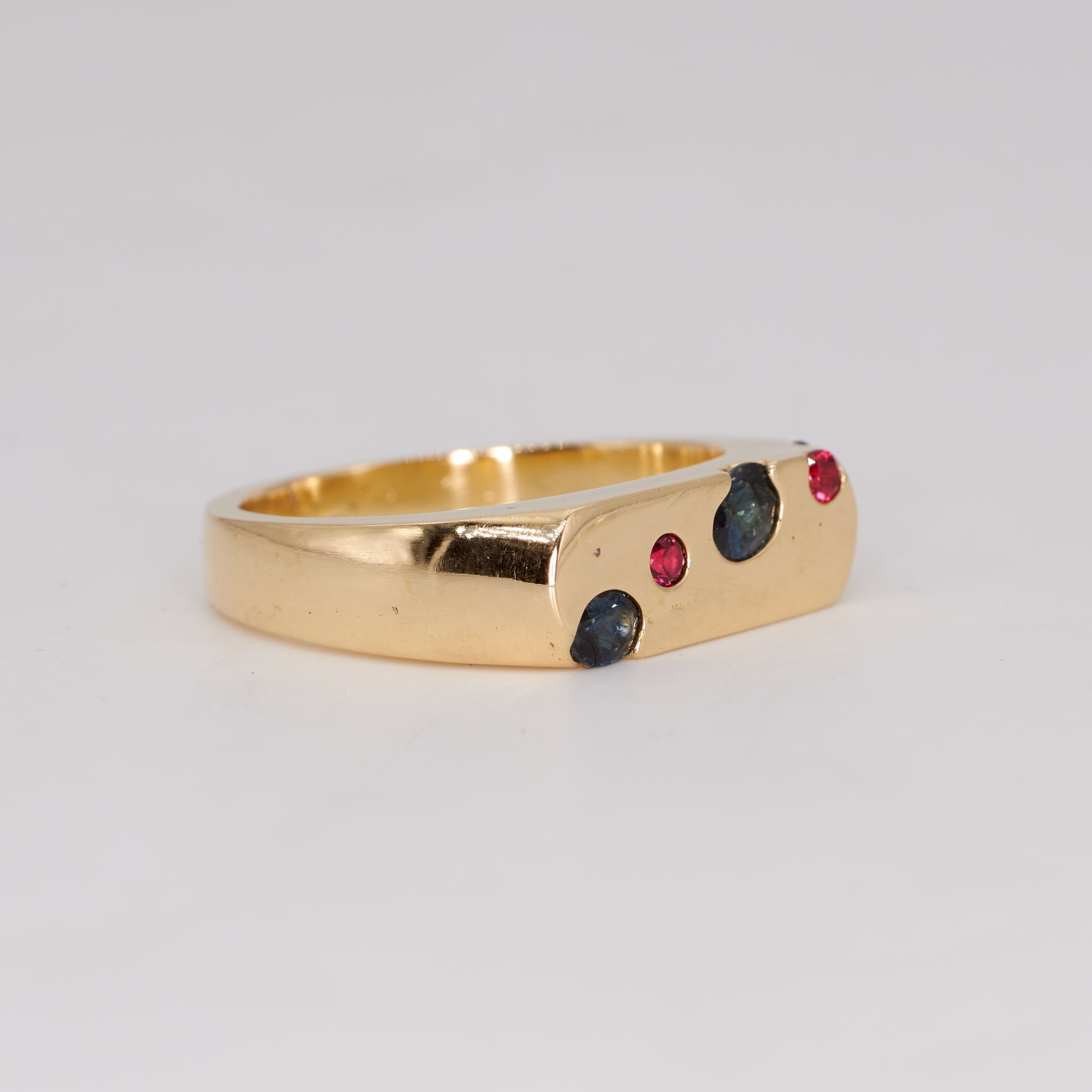 The Kepler – 18K Yellow gold with Sapphires and Rubies – EUR 56 | US 7½