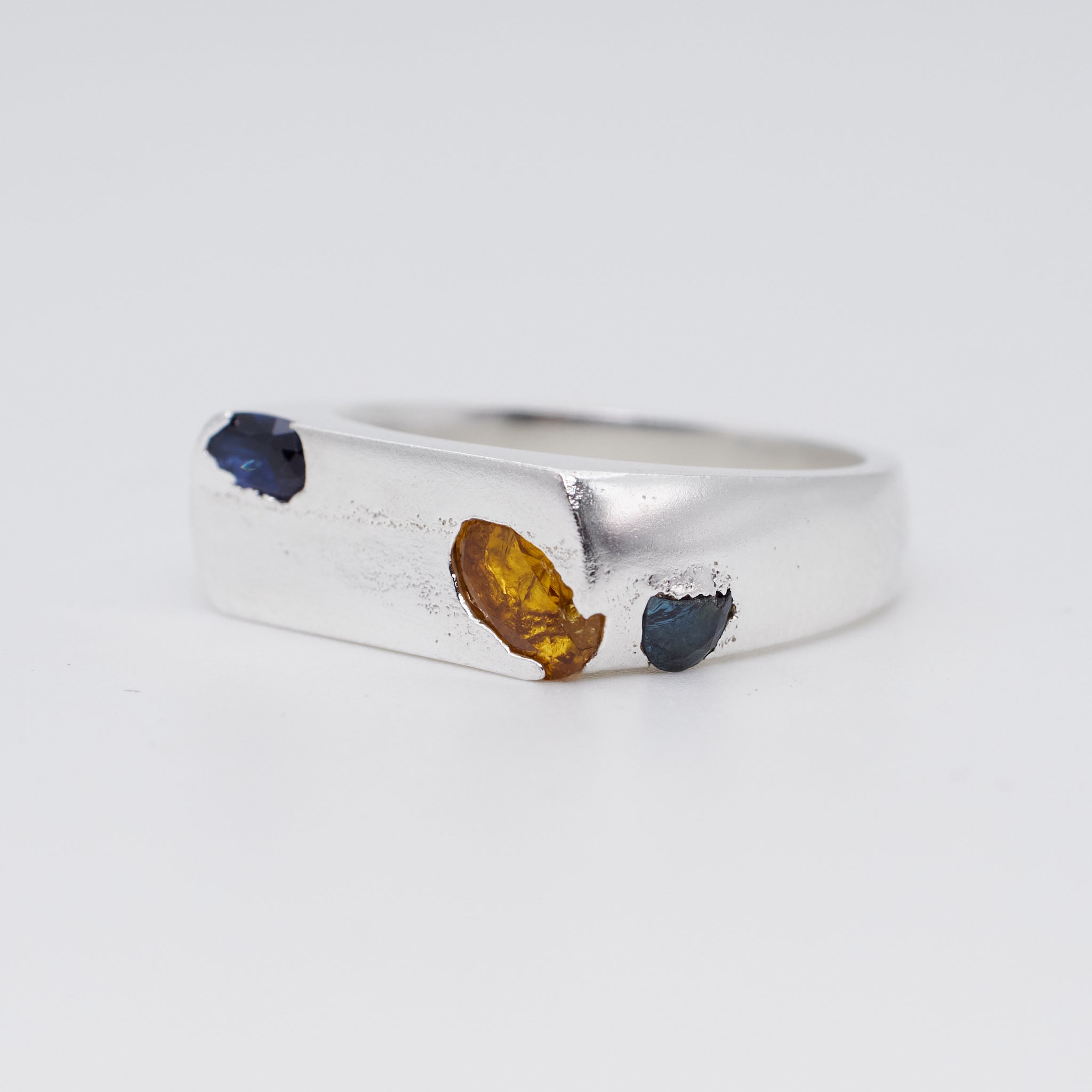 *SAMPLE SALE* The Buzz – Sterling Silver with Sapphires – EUR 54 | US 6¾