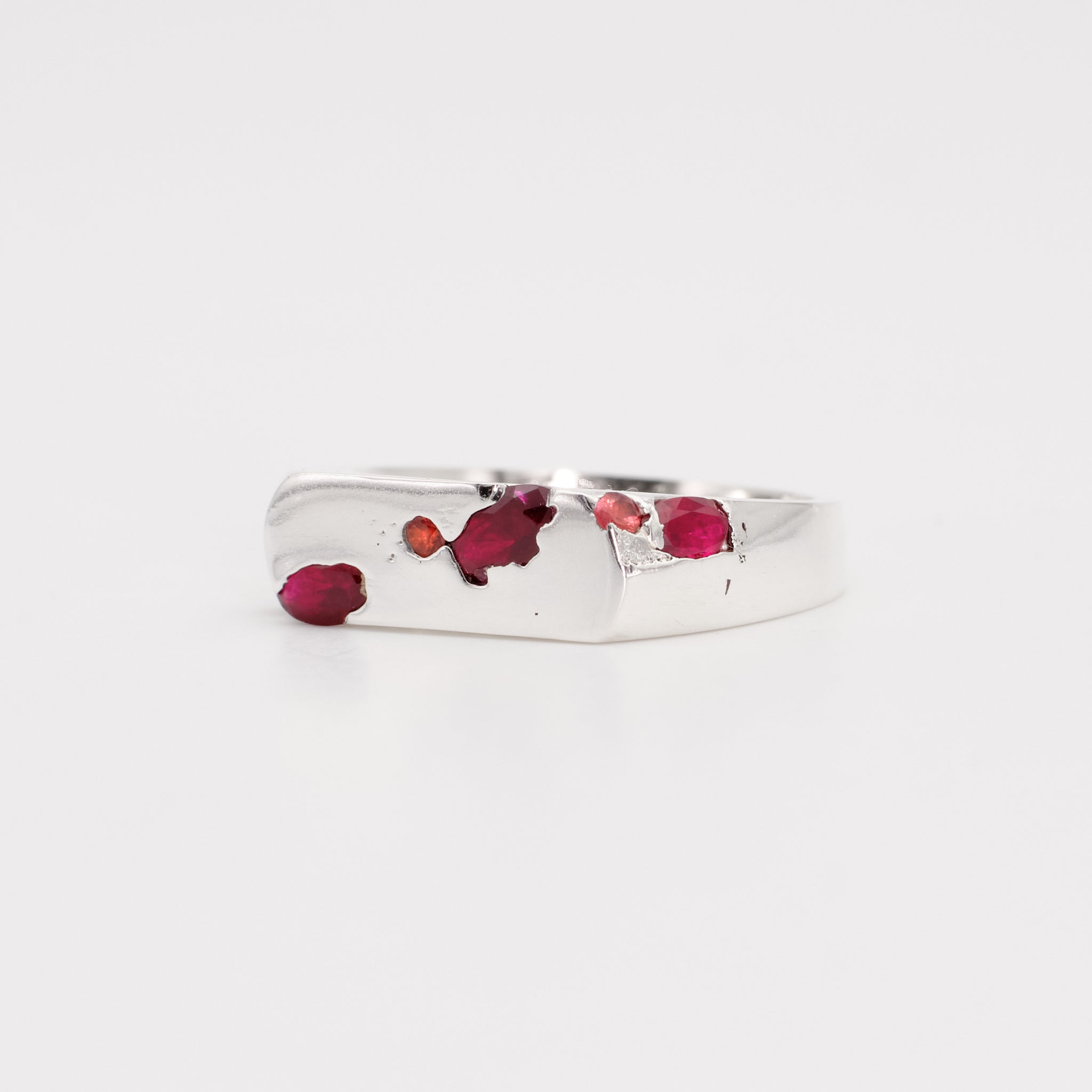 The Kepler – Sterling Silver with Sapphires and Rubies – EUR 57 | US 7¾