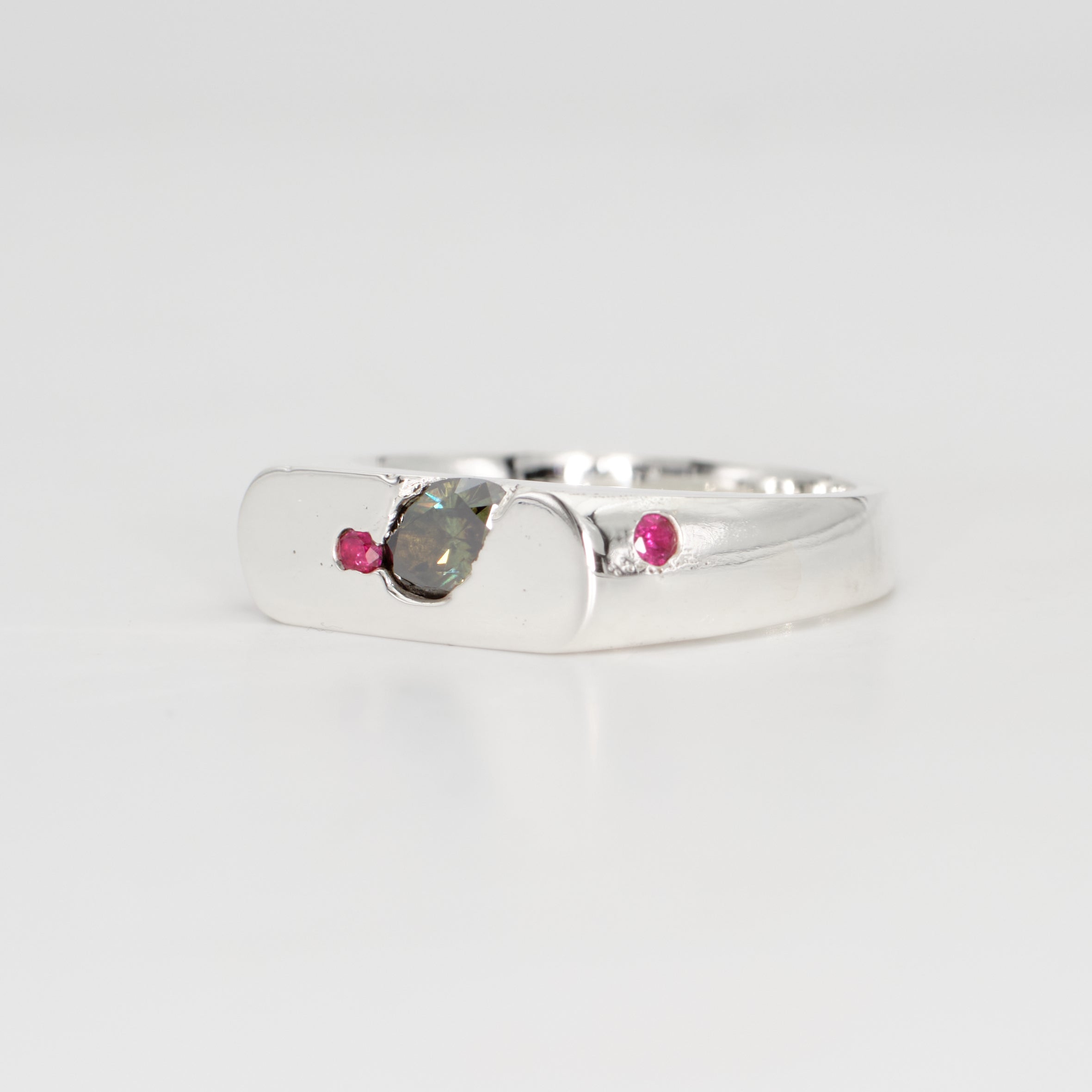 The Kepler – Sterling Silver with Rubies and Moissanite – EUR 54 | US 6½