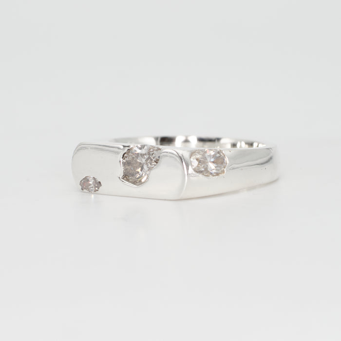 The Kepler – Sterling Silver with Moissanites – EUR 56 | US 7½