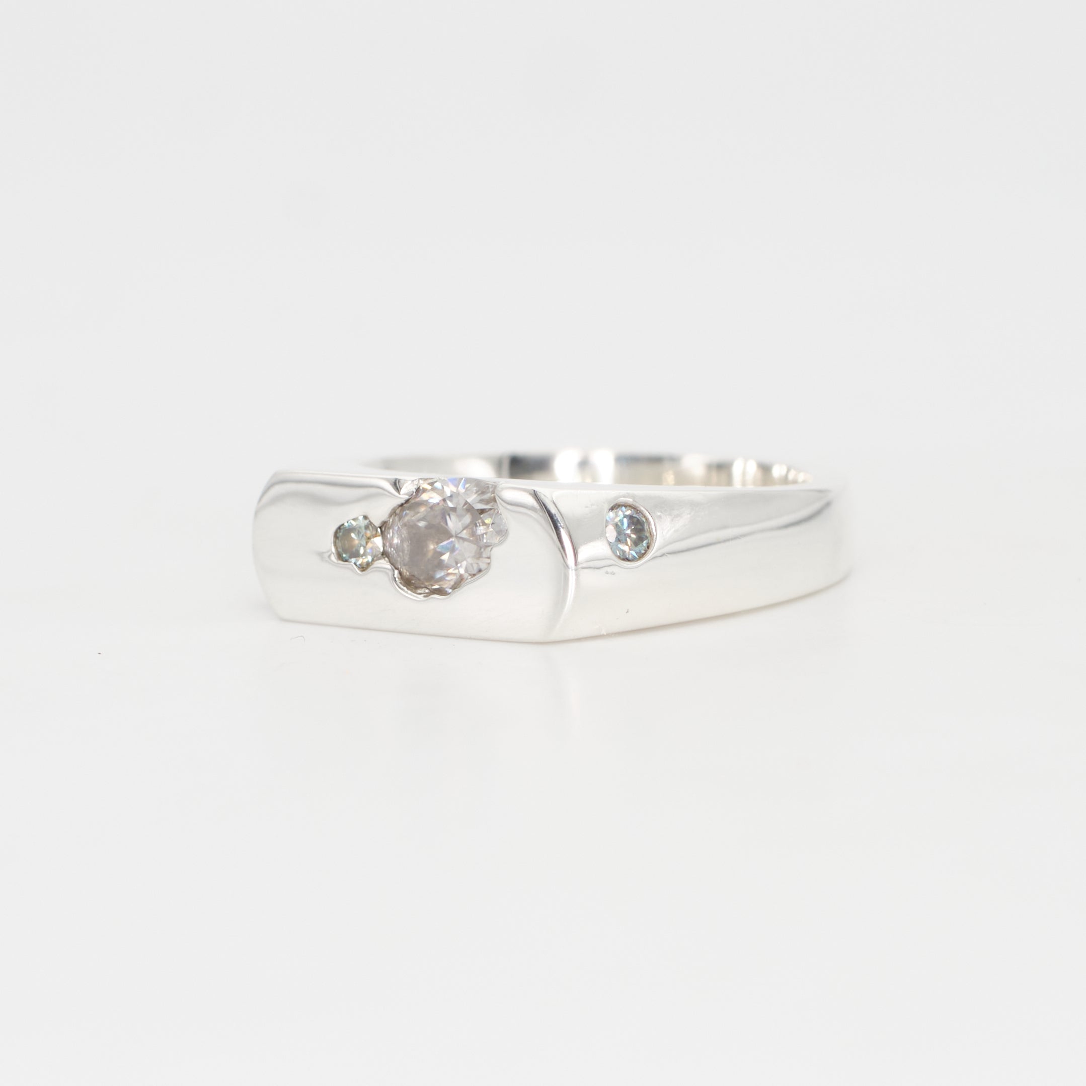 The Kepler – Sterling Silver with Moissanites – EUR 50 | US 5