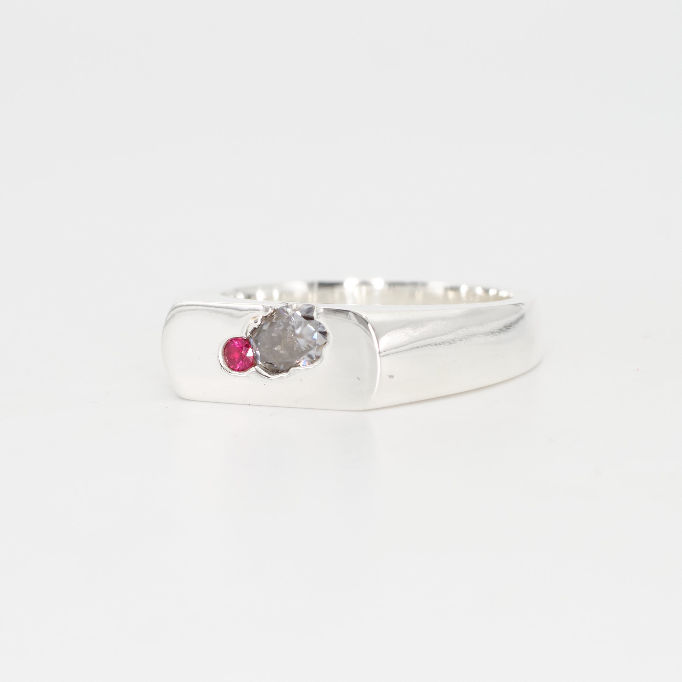 The Kepler – Sterling Silver with Ruby and Moissanite – EUR 55 | US 7