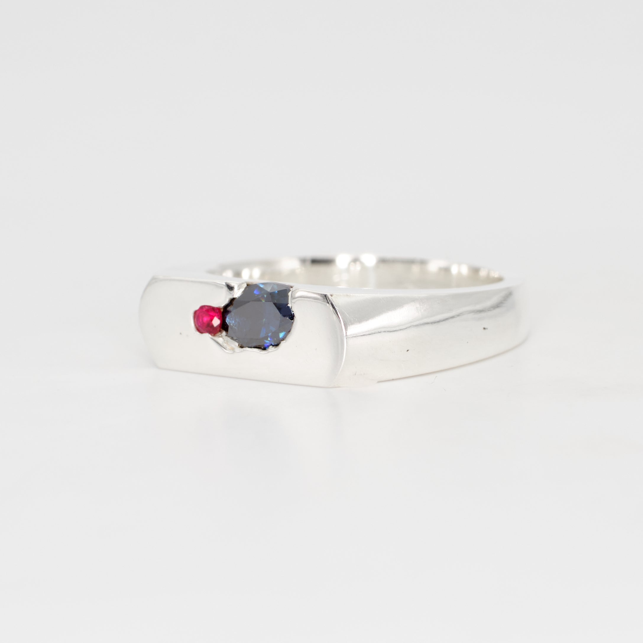 The Kepler – Sterling Silver with Moissanite & Ruby – EUR 54 | US 6½