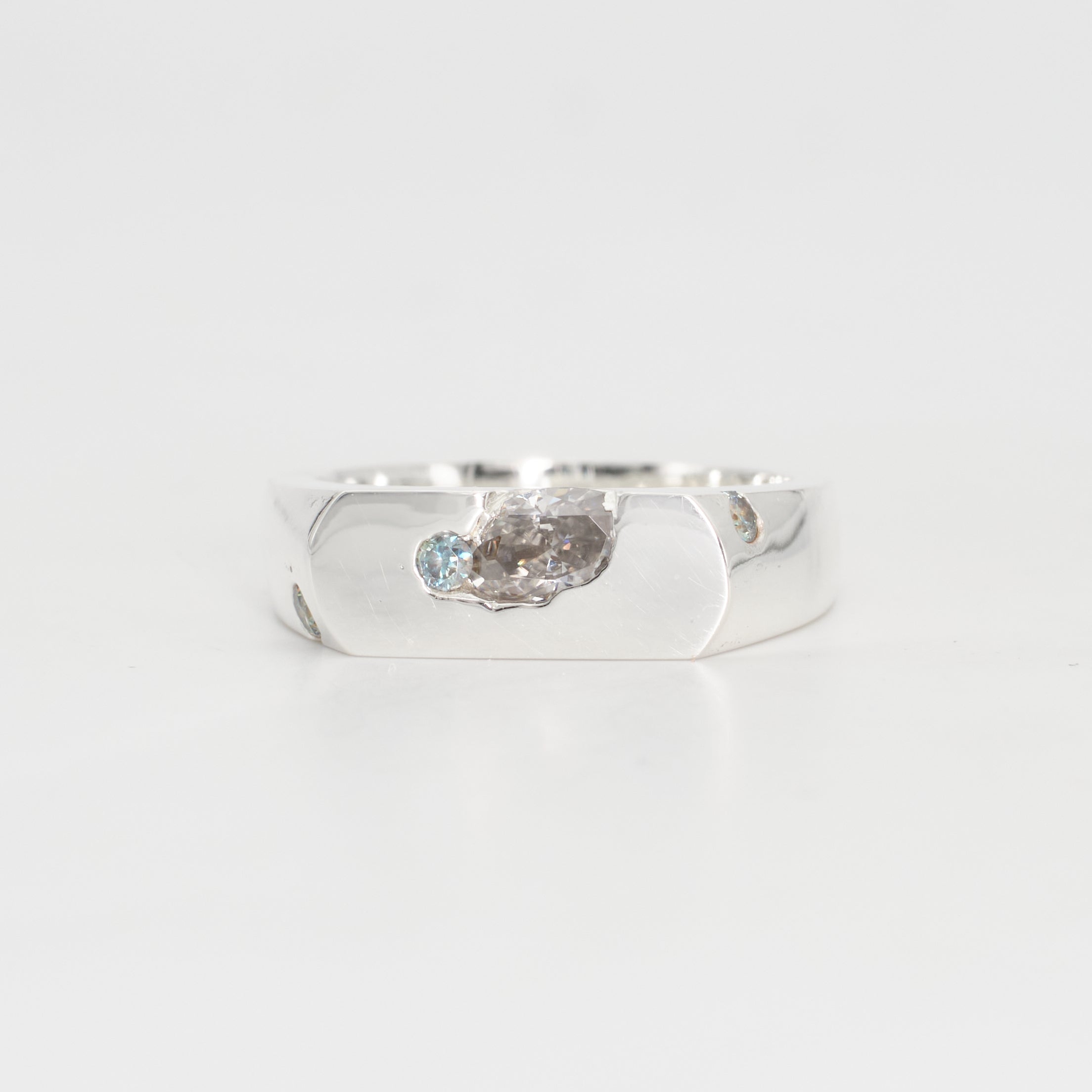 The Kepler – Sterling Silver with Moissanites – EUR 52 | US 6