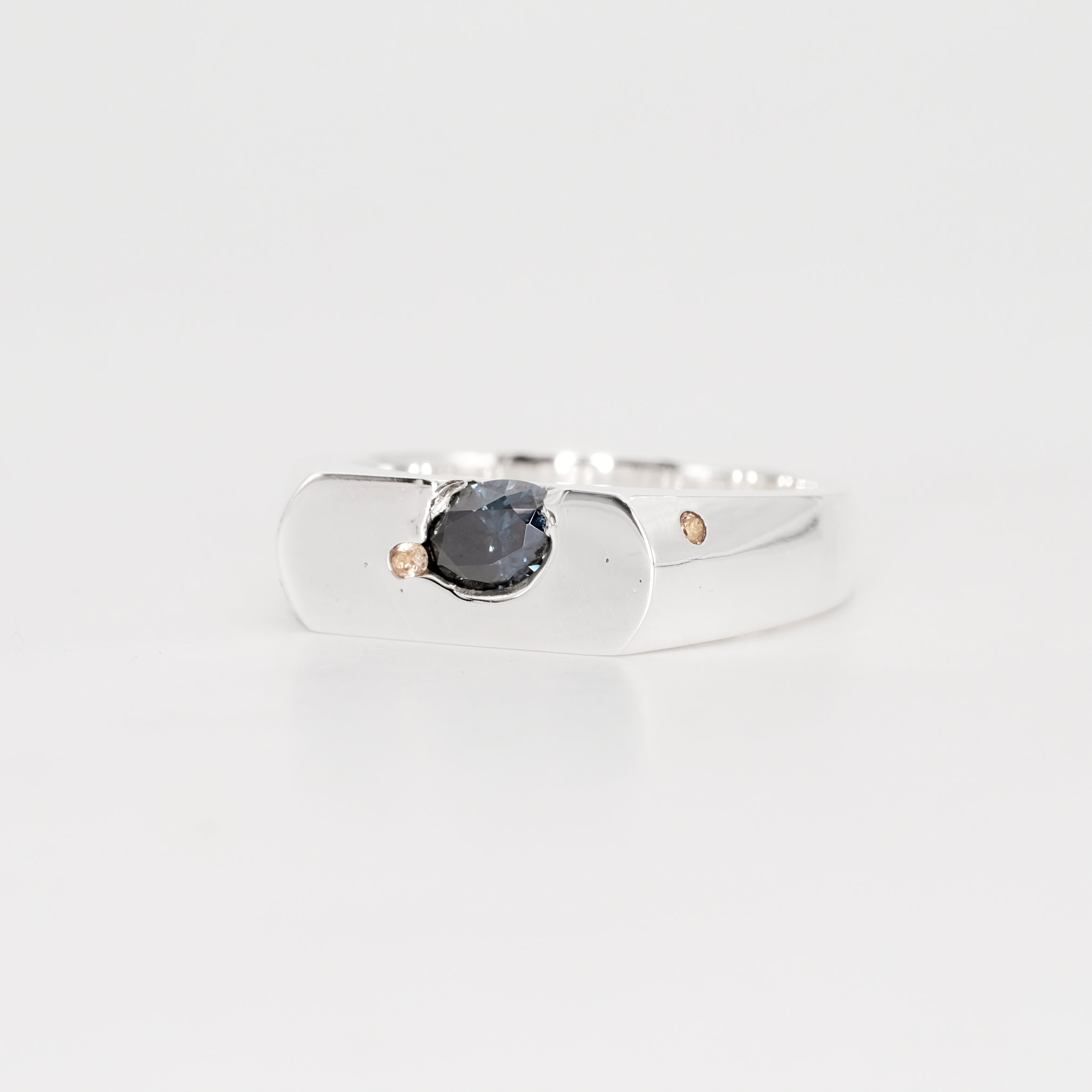 The Kepler – Sterling Silver with Sapphires and Moissanite– EUR 57 | US 8